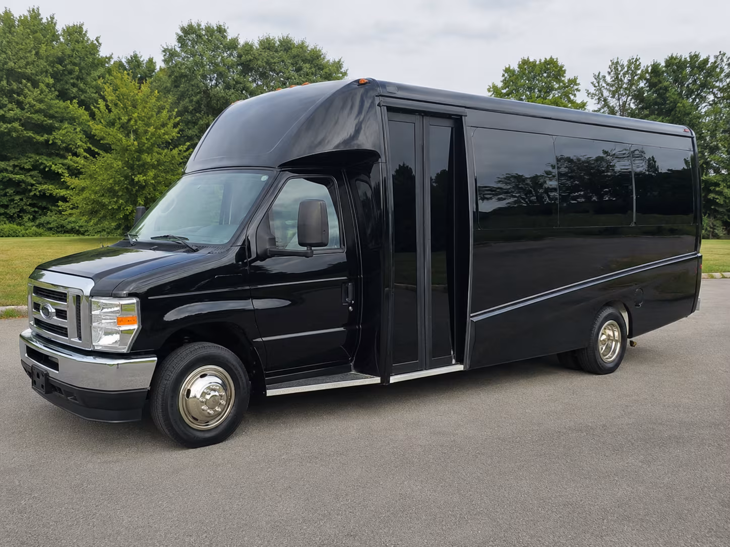 charlotte book charter buses for your charlotte government or military group