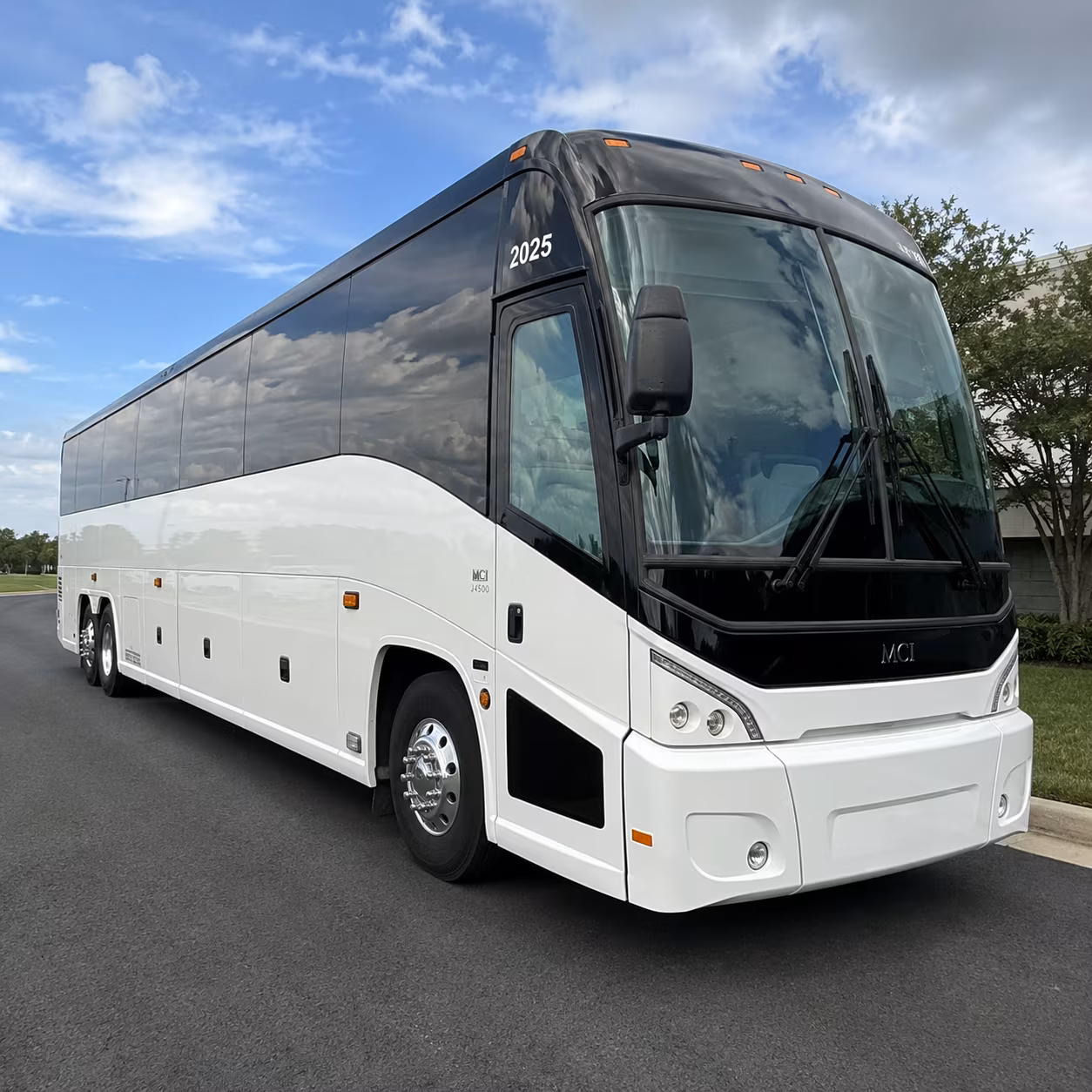charlotte private bus rentals for charlotte concerts and festivals