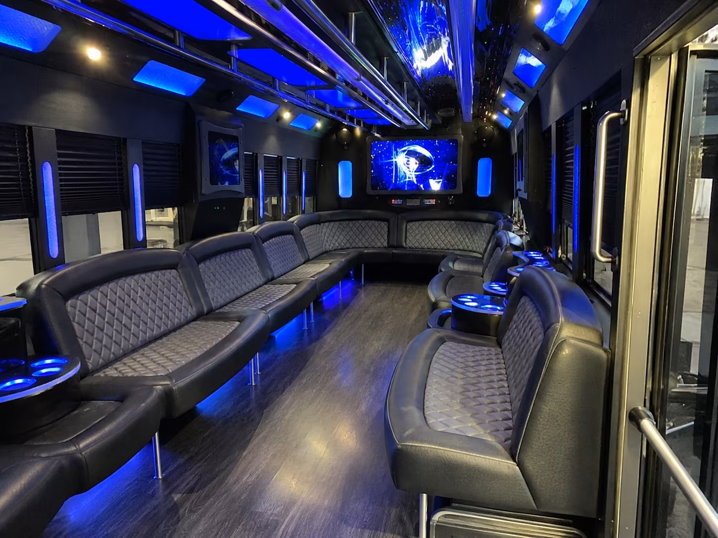 hickory 28 passenger party bus interior