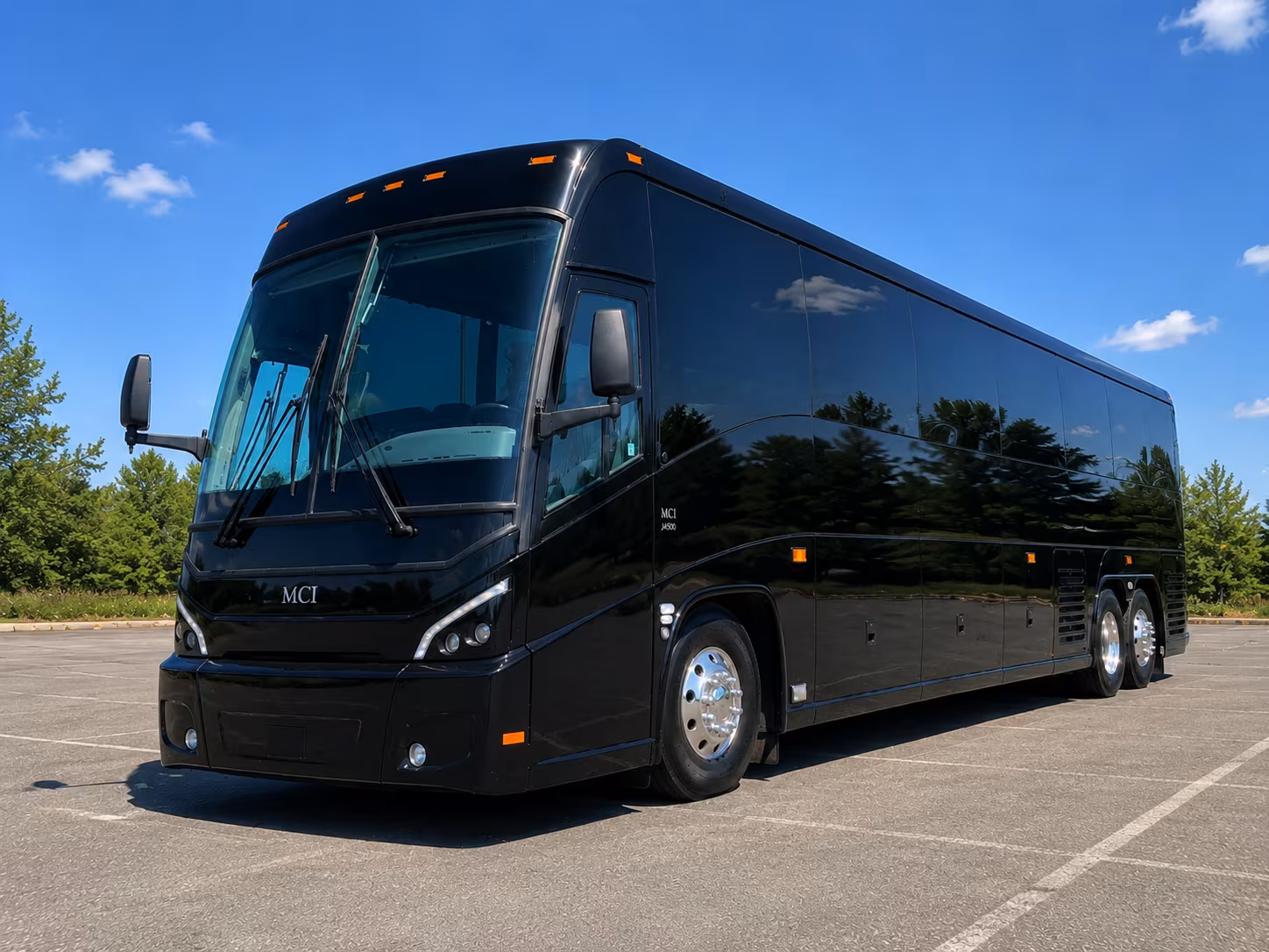 hickorycharterbuscompany com makes it possible to find airport shuttles for any group size in hickory