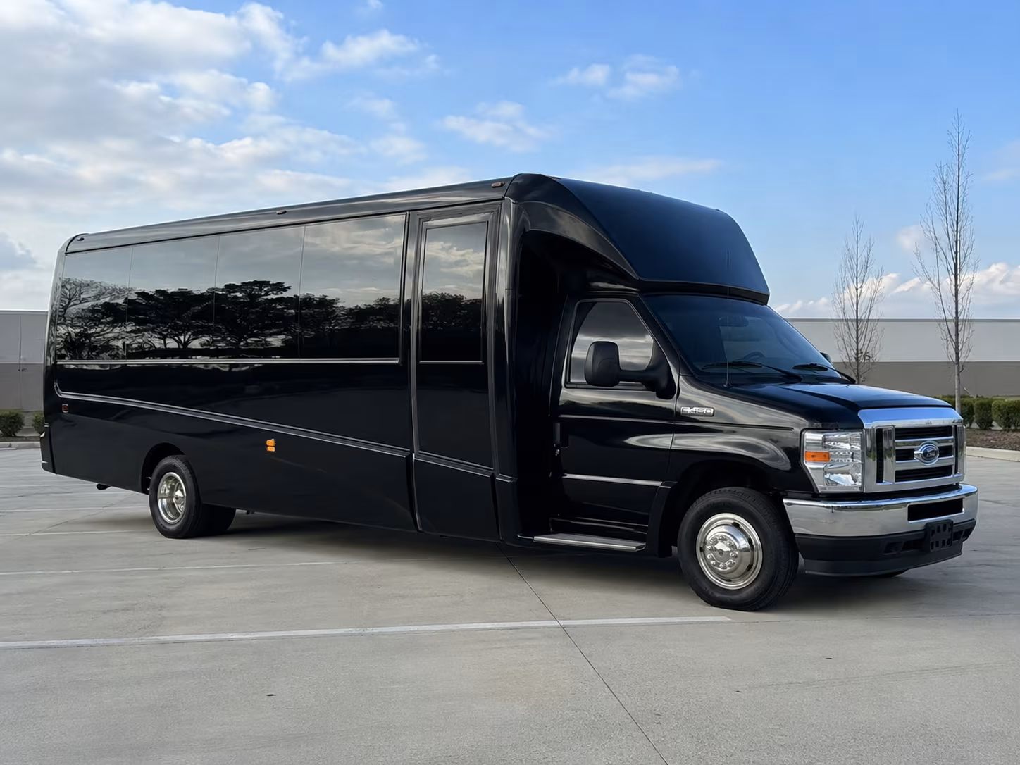 hickorycharterbuscompany com puts winery and brewery tours right at your fingertips