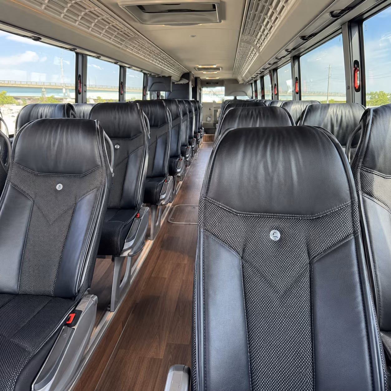mooresville show up to mooresville concerts in a charter bus