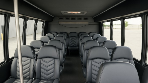 hickory 15 passenger minibus rental